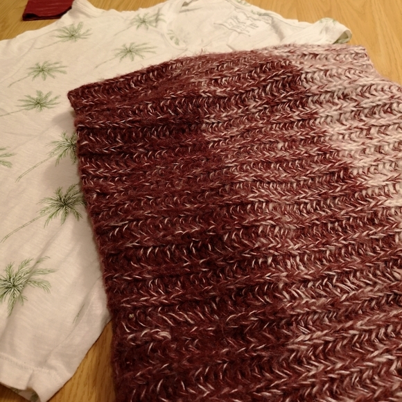 100% Acrylic Scarf - Picture 8 of 15